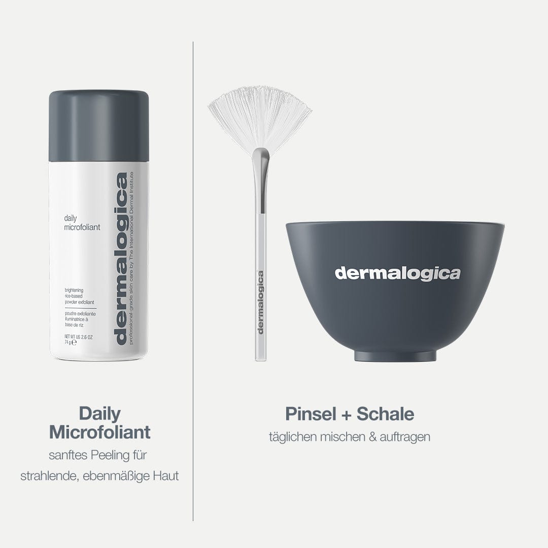 Wir präsentieren das Smooth + Brighten Set | Daily Microfoliant mit 2 Geschenken: Dieses auf Deutsch beschriebene sanfte Gesichtspeeling enthält eine Flasche Dermalogica Daily Microfoliant, gepaart mit einem Pinsel und einer Schale zum einfachen Mischen und Auftragen. Es ist bei Hautpflege-Expert:innen beliebt und verspricht strahlende und ebenmäßige Haut. Verpassen Sie dieses unverzichtbare Produkt in limitierter Auflage nicht für Ihre Hautpflegeroutine.