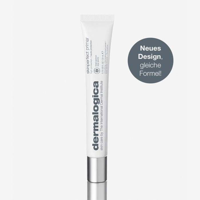 Eine weiße Tube Dermalogica SkinPerfect Primer SPF 30 22 ml | Make-Up-Basis mit silberner Kappe steht zentriert auf weißem Hintergrund. Auf dem runden Etikett steht „Neues Design, gleiche Formel!“, was auf Deutsch „Neues Design, gleiche Formel!“ bedeutet. Diese Anti-Aging-Make-Up-Basis bietet außerdem wichtigen UV-Schutz für Ihre Hautpflegeroutine.